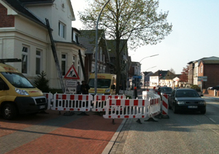 Absperrung des Gehwegs bei Bauarbeiten